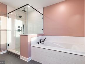 4523 Riverside Way, Philadelphia PA 19127