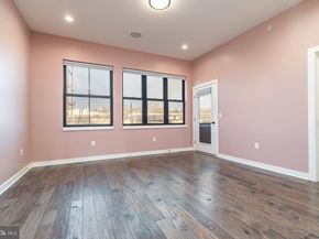 4523 Riverside Way, Philadelphia PA 19127