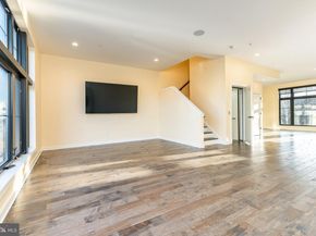 4523 Riverside Way, Philadelphia PA 19127