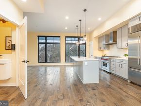 4523 Riverside Way, Philadelphia PA 19127