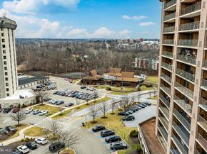 11118 Valley Forge Cir 1118, King Of Prussia PA 19406