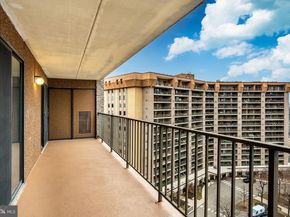 11118 Valley Forge Cir 1118, King Of Prussia PA 19406