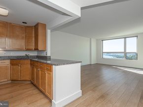 717 S Chris Columbus Boulevard 1607, Philadelphia PA 19147