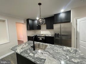 2704 S Marshall Street, Philadelphia PA 19148