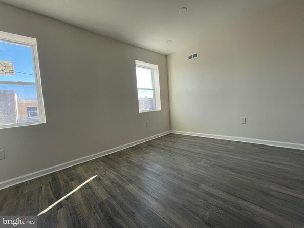 2704 S Marshall Street, Philadelphia PA 19148