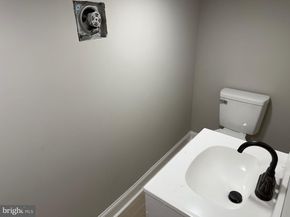 1912 W Willard Street, Philadelphia PA 19140