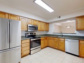 3179 Summit Square Drive 2C4, Oakton VA 22124