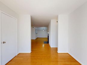 3179 Summit Square Drive 2C4, Oakton VA 22124