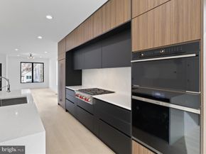 818 N Edgewood Street, Arlington VA 22201