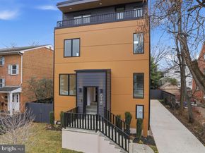 818 N Edgewood Street, Arlington VA 22201