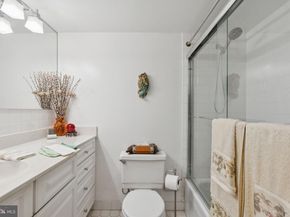 1901 John F Kennedy Boulevard 2816, Philadelphia PA 19103