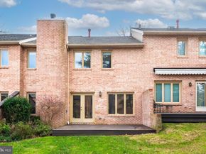 11 Treaty Drive, Chesterbrook PA 19087