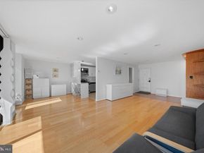 1510 12TH Street N 303, Arlington VA 22209