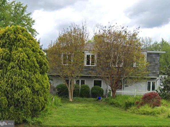 313 Trenton Road, Fairless Hills PA 19030