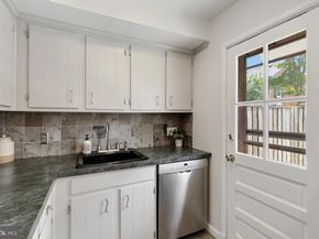 4204 36TH Street S A2, Arlington VA 22206