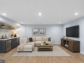 869 Corinthian Avenue 3, Philadelphia PA 19130