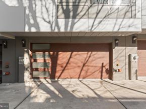 869 Corinthian Avenue 3, Philadelphia PA 19130