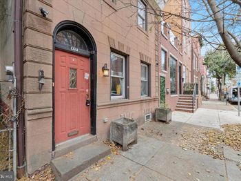 1122 Marlborough Street