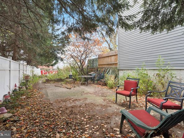 1122 Marlborough Street, Philadelphia PA 19125