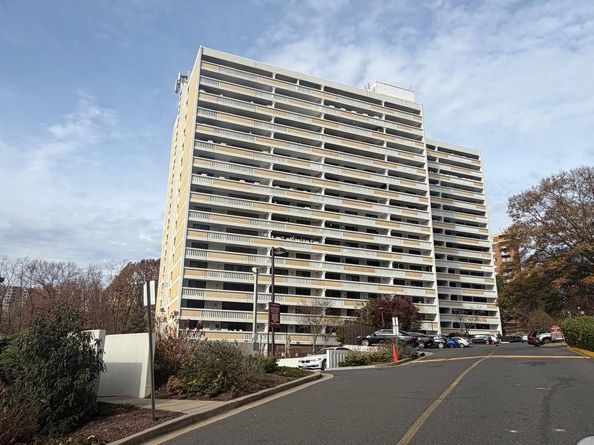 6101 Edsall Road 1209, Alexandria VA 22304