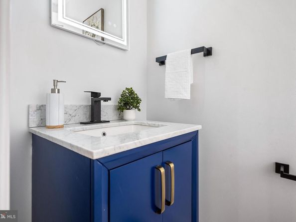 240 W Earlham Terrace, Philadelphia PA 19144