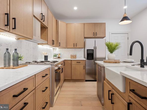 240 W Earlham Terrace, Philadelphia PA 19144