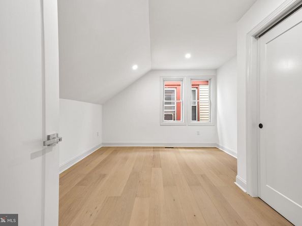 240 W Earlham Terrace, Philadelphia PA 19144