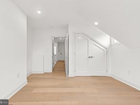 240 W Earlham Terrace, Philadelphia PA 19144