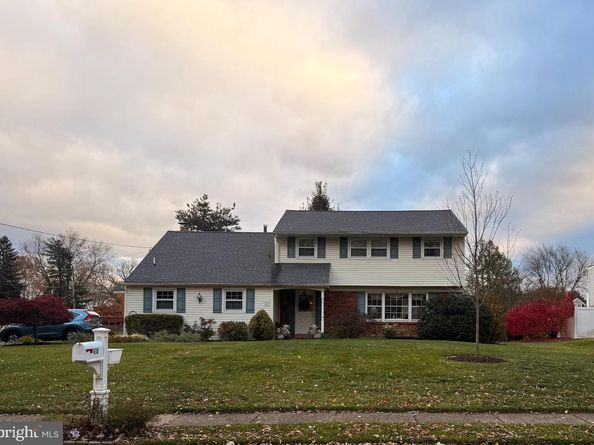 619 Brumar Drive, Hatboro PA 19040