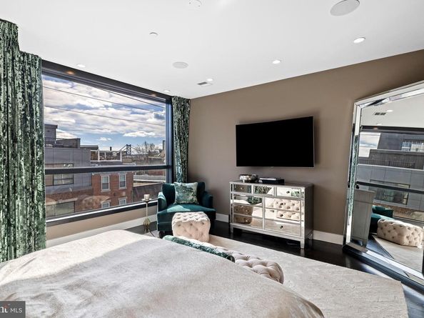 722 N 3rd Street, Philadelphia PA 19123