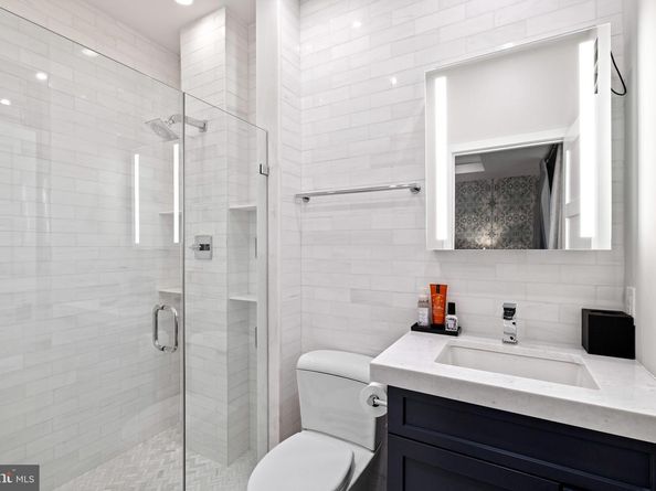 722 N 3rd Street, Philadelphia PA 19123