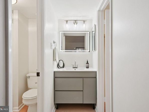 100 Roberts Lane 300, Alexandria VA 22314