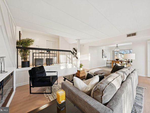 100 Roberts Lane 300, Alexandria VA 22314