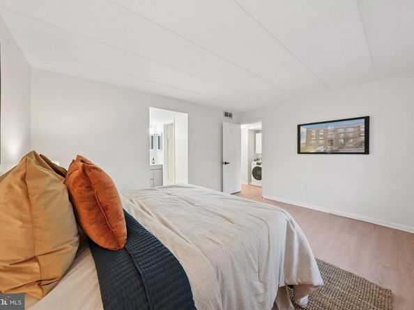 100 Roberts Lane 300, Alexandria VA 22314