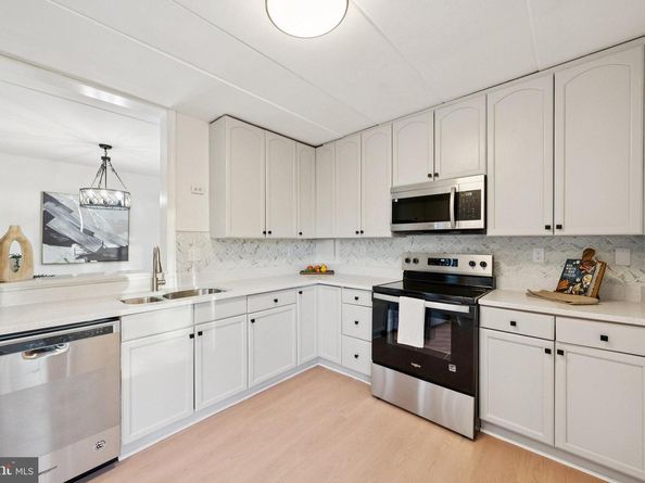 100 Roberts Lane 300, Alexandria VA 22314