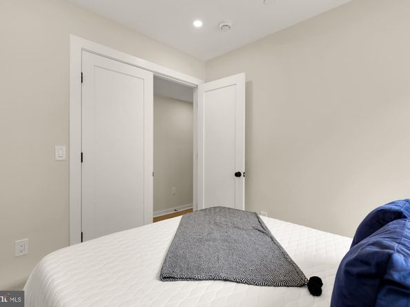 2606 41st Street NW 6, Washington DC 20007