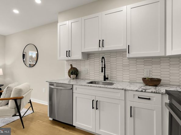 2606 41st Street NW 6, Washington DC 20007