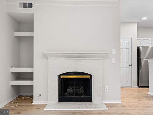 1570 Spring Gate Drive 7406, Mclean VA 22102