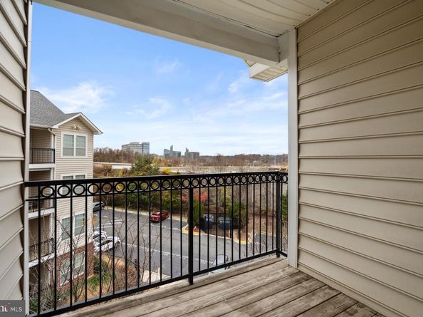 1570 Spring Gate Drive 7406, Mclean VA 22102