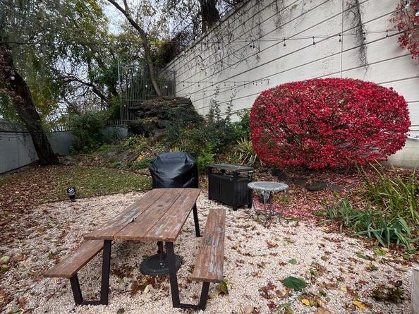 2 Leverington 24, Philadelphia PA 19127