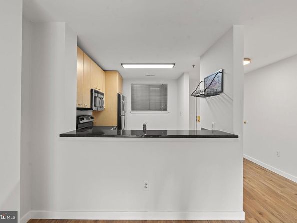 2 Leverington 24, Philadelphia PA 19127