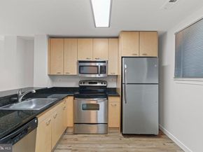 2 Leverington 24, Philadelphia PA 19127