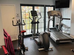 2 Leverington 24, Philadelphia PA 19127