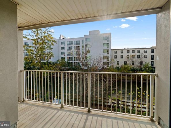 2 Leverington 24, Philadelphia PA 19127