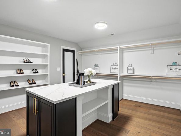 1321 Hunter Mill Road, Vienna VA 22182