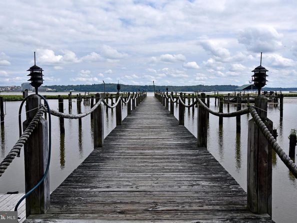 1250 S Washington Street 816, Alexandria VA 22314