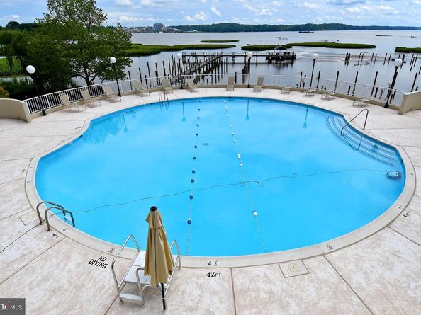 1250 S Washington Street 816, Alexandria VA 22314