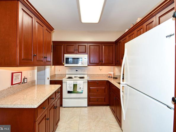 1250 S Washington Street 816, Alexandria VA 22314