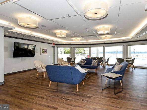 1250 S Washington Street 816, Alexandria VA 22314