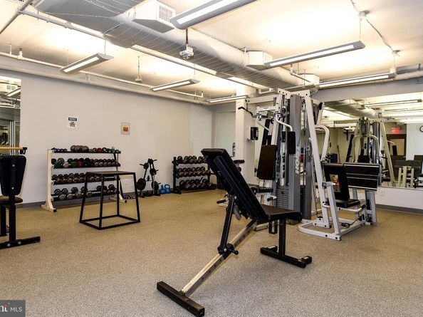 1250 S Washington Street 816, Alexandria VA 22314